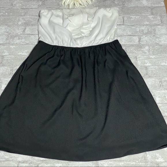 Express Strapless Ruffles Mini Dress **MINT CONDITION** - Picture 10 of 16